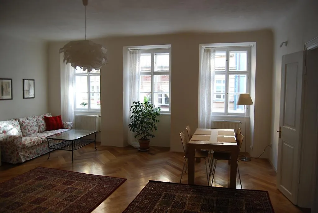 Trziste Apartment Prague